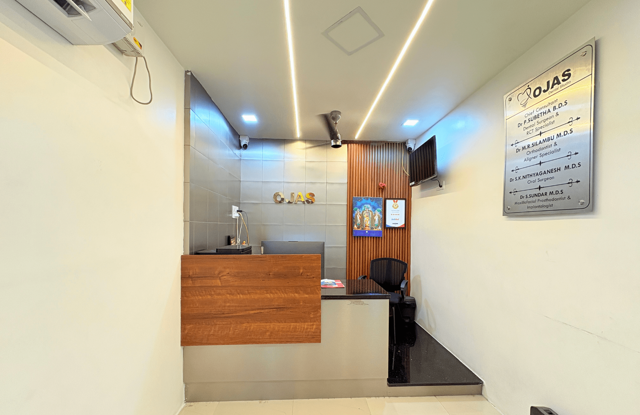ojas-reception-min root canal in theni